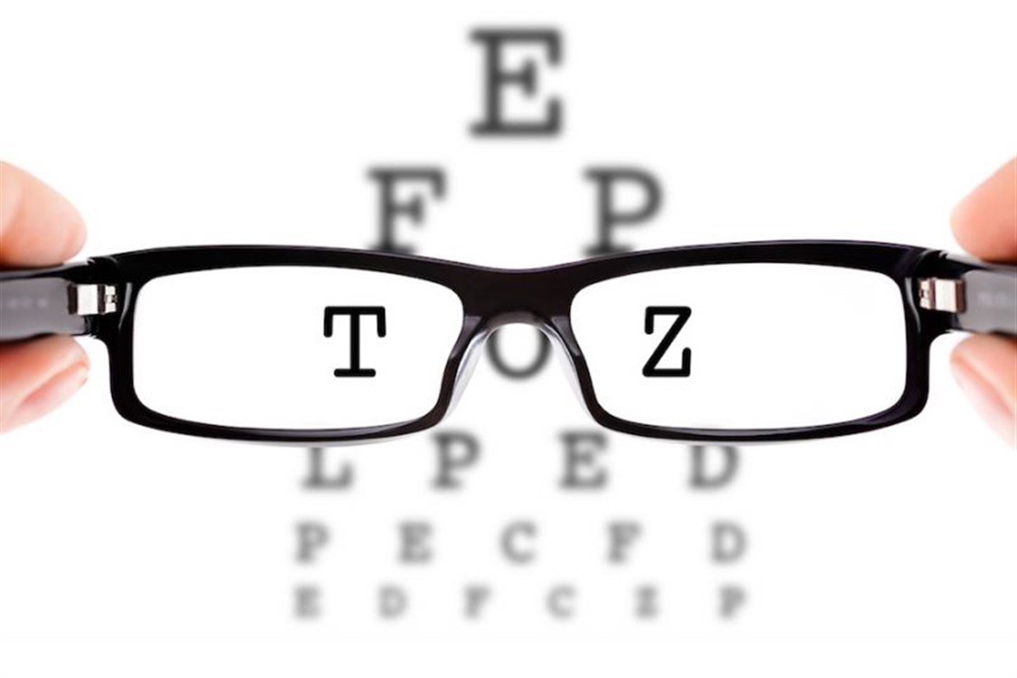 هل ضعف النظر يسبب العمى